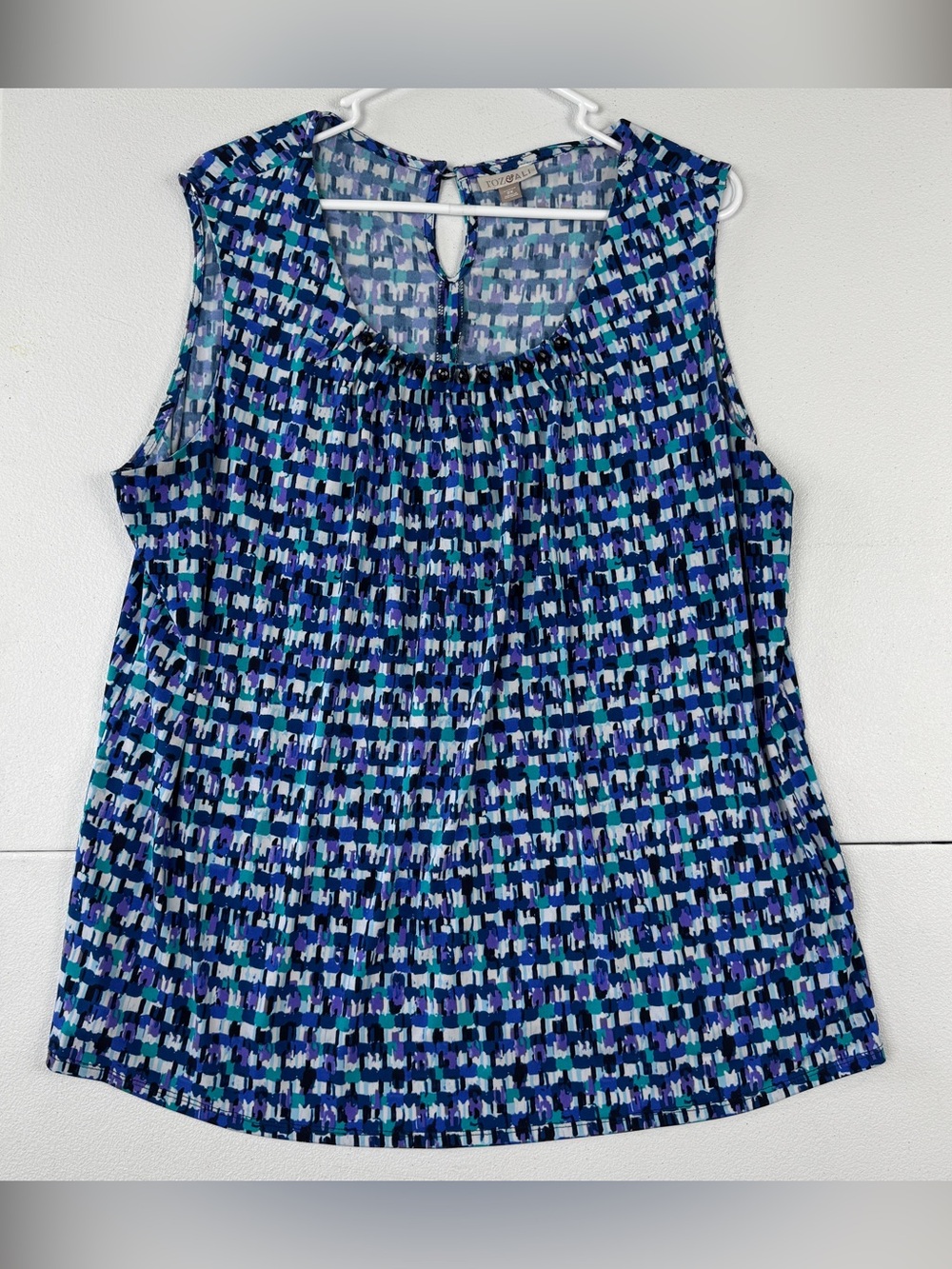 Roz & Ali Navy Blue Multi-Color Sleeveless Printed Blouse